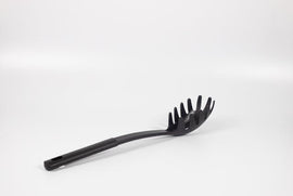 Ursa Nova - Risk - CNN: Black-colored plastic used for kitchen utensils and toys linked to banned toxic flame retardants